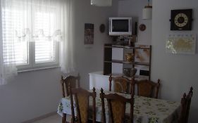 Apartments Rovis
